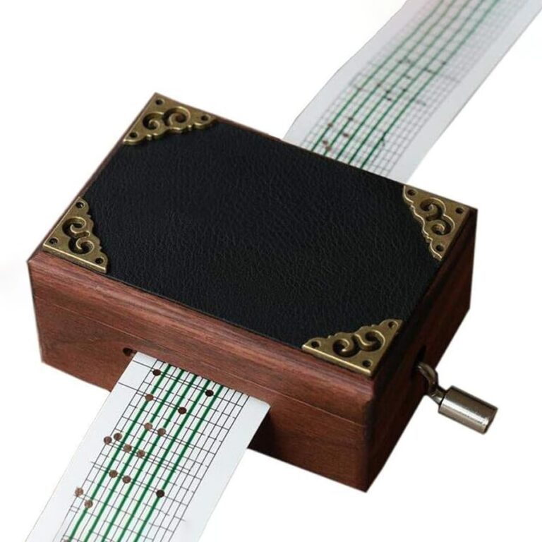 Gepersonaliseerd Houten Muziekdoosje 15 Noten Bruin Leer